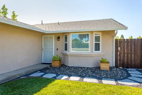 808 Springer Dr, Redding, CA 96003 photo 5
