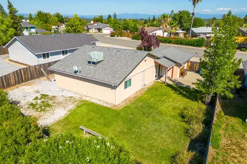808 Springer Dr, Redding, CA 96003 photo 25