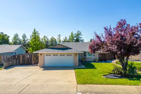 808 Springer Dr, Redding, CA 96003 photo 3