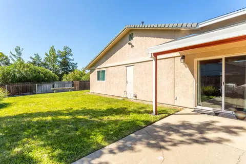 808 Springer Dr, Redding, CA 96003 photo 21