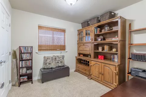 808 Springer Dr, Redding, CA 96003 photo 15