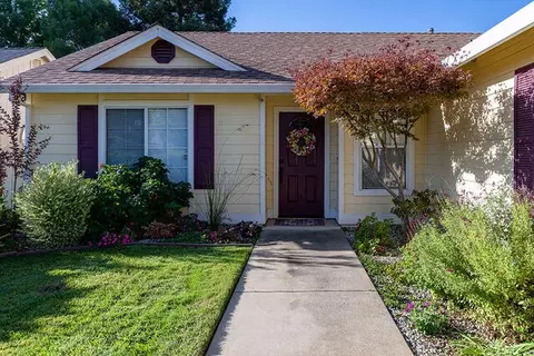 1909 Yahi Ln, Redding, CA 96002