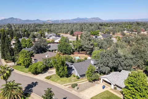 11537 Wales Ct, Redding, CA 96003 photo 46