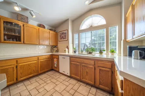11537 Wales Ct, Redding, CA 96003 photo 10