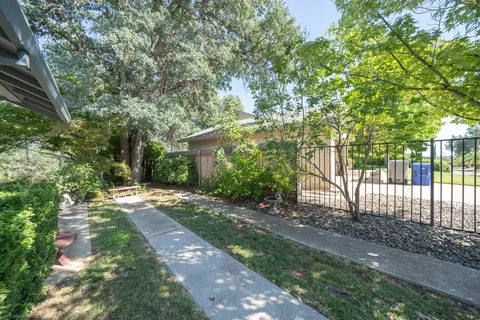 11537 Wales Ct, Redding, CA 96003 photo 41