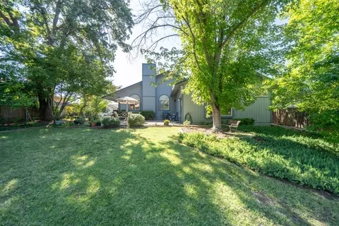 11537 Wales Ct, Redding, CA 96003 photo 37
