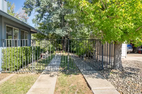 11537 Wales Ct, Redding, CA 96003 photo 39
