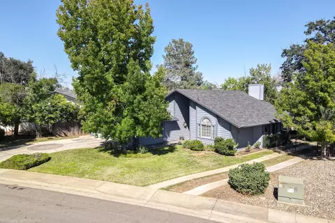 11537 Wales Ct, Redding, CA 96003