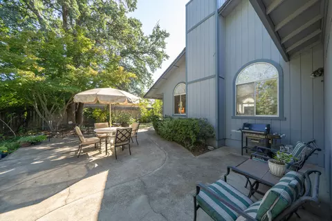 11537 Wales Ct, Redding, CA 96003 photo 32