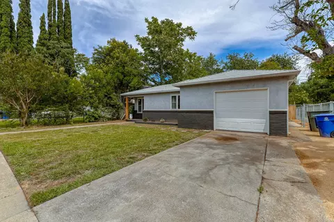 750 Locust St, Redding, CA 96001 photo 2
