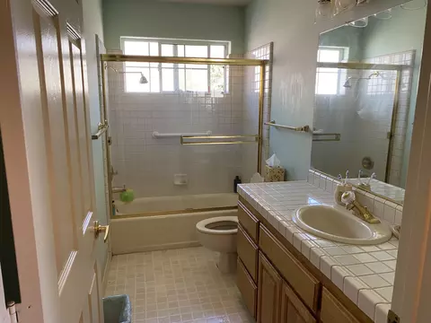 323 River Park Dr, Redding, CA 96003 photo 2