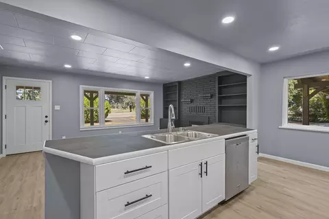 6260 Churn Crk Rd, Redding, CA 96002 photo 3