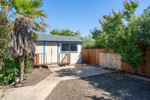 1071 Camelot Ct, Redding, CA 96003 photo 21