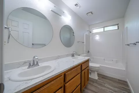 1071 Camelot Ct, Redding, CA 96003 photo 15