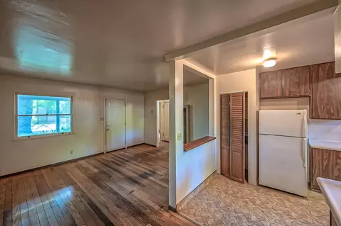 664 Loma St, Redding, CA 96003 photo 4
