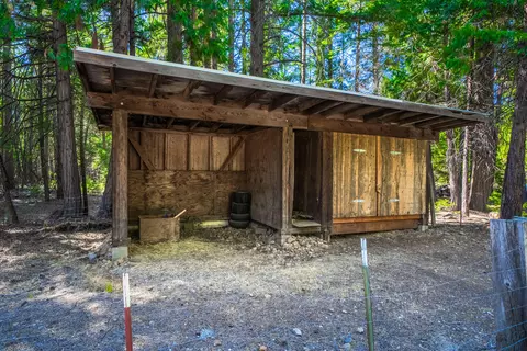 34604 Ca-44, Shingletown, CA 96088 photo 25