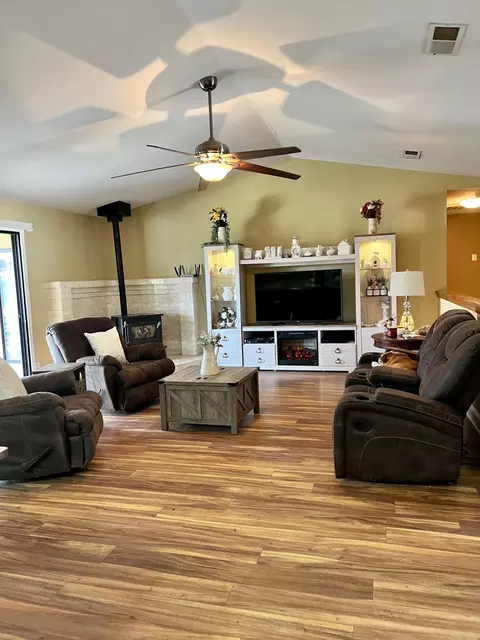 12124 Intermountain Rd, Redding, CA 96003 photo 17