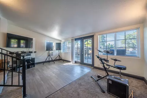 7027 Primrose Ln, Redding, CA 96002 photo 8