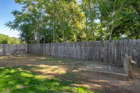 7027 Primrose Ln, Redding, CA 96002 photo 33
