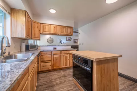 7027 Primrose Ln, Redding, CA 96002 photo 15