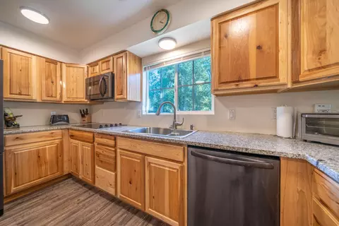 7027 Primrose Ln, Redding, CA 96002 photo 14
