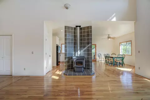 405 Chestnut Ave, Red Bluff, CA 96080 photo 8