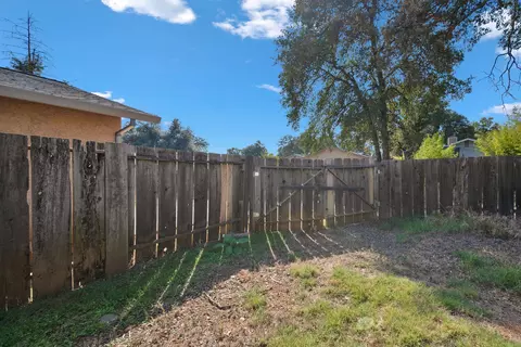 2660 Rainbow Ln, Redding, CA 96002 photo 21