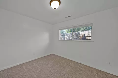 2660 Rainbow Ln, Redding, CA 96002 photo 12