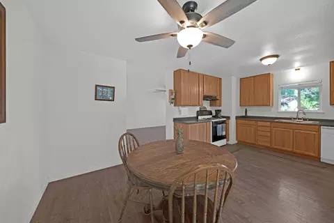 2660 Rainbow Ln, Redding, CA 96002 photo 8