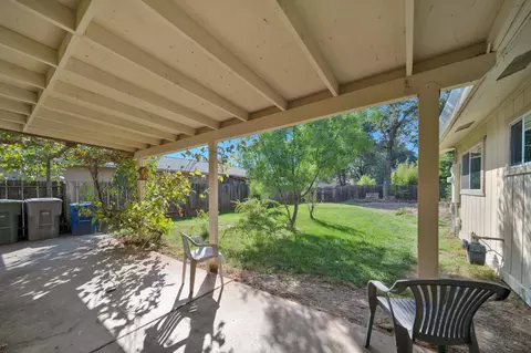 2660 Rainbow Ln, Redding, CA 96002 photo 19