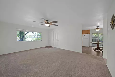 2660 Rainbow Ln, Redding, CA 96002 photo 6