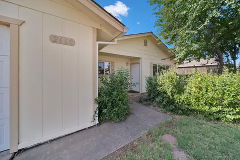 2660 Rainbow Ln, Redding, CA 96002 photo 4