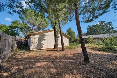 2660 Rainbow Ln, Redding, CA 96002 photo 25
