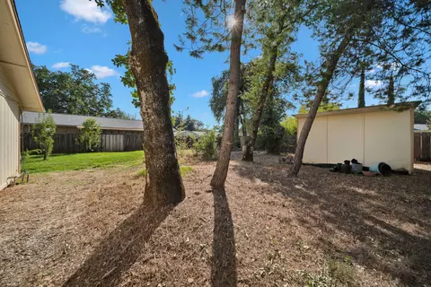 2660 Rainbow Ln, Redding, CA 96002 photo 26