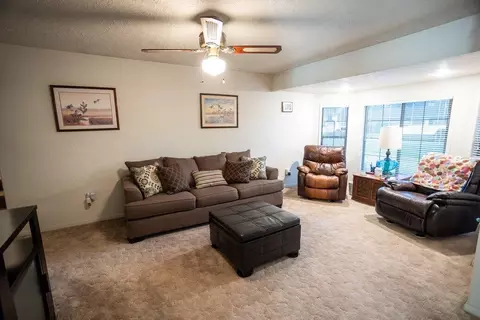 5591 Pleasant View Dr, Anderson, CA 96007 photo 6