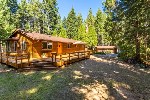 8200 Lake Mccumber Rd, Shingletown, CA 96088