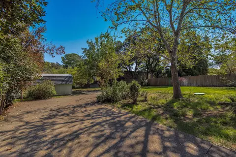 2739 Irwin Rd, Redding, CA 96002 photo 32