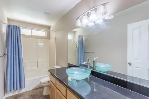 1652 Imperial Dr, Redding, CA 96003 photo 13