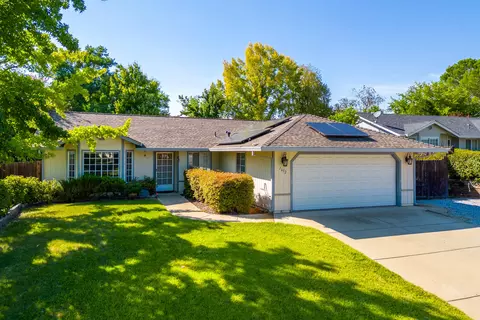 1652 Imperial Dr, Redding, CA 96003 photo 2
