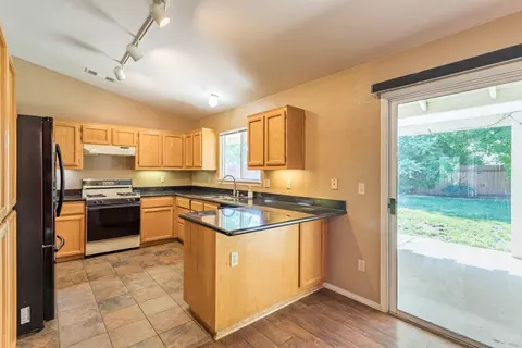1652 Imperial Dr, Redding, CA 96003 photo 11