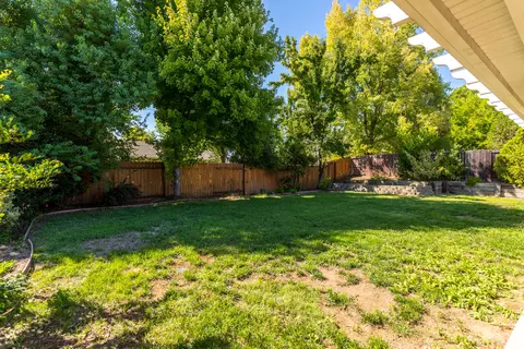 1652 Imperial Dr, Redding, CA 96003 photo 22