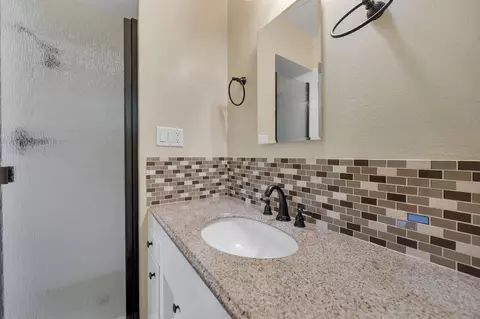 6471 Elmira Dr, Redding, CA 96001 photo 18