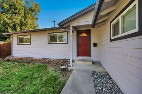 6471 Elmira Dr, Redding, CA 96001 photo 2