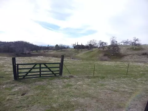 210-211 Perla Rd, Igo, CA 96047 photo 24