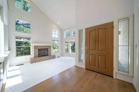 1672 Saint Andrews, Redding, CA 96003 photo 2
