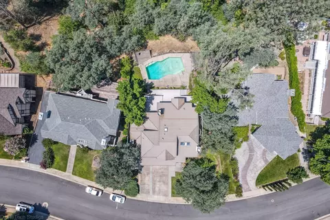 1672 Saint Andrews, Redding, CA 96003 photo 25