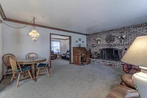Living - 1969 Cirrus St, Redding, CA 96002 photo 1 of 8