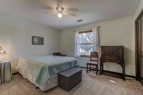 Bedroom - 1969 Cirrus St, Redding, CA 96002 photo 3 of 6