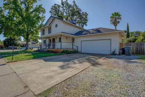 Exterior - 1969 Cirrus St, Redding, CA 96002 photo 13 of 14