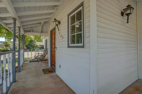Exterior - 1969 Cirrus St, Redding, CA 96002 photo 9 of 14